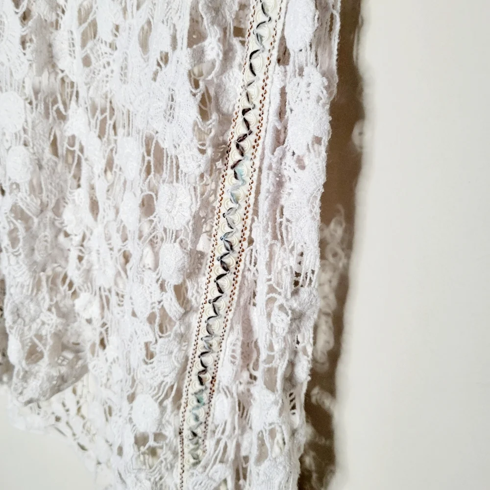 Origami by Vivien Ivory Crochet Sleeveless Top - Picture 4 of 5